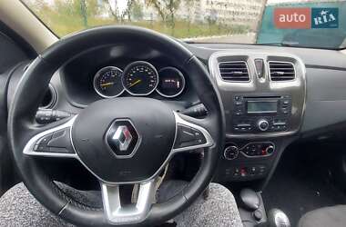 Хэтчбек Renault Sandero 2017 в 
