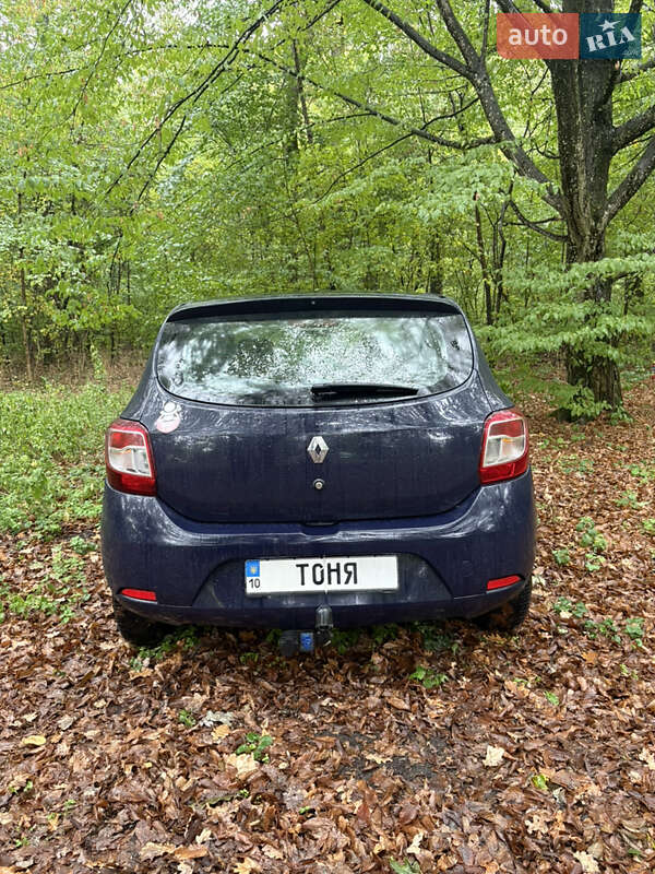 Хетчбек Renault Sandero 2016 в Узині