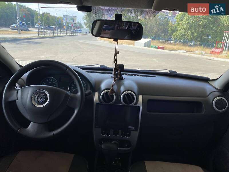Хетчбек Renault Sandero 2011 в Миколаєві