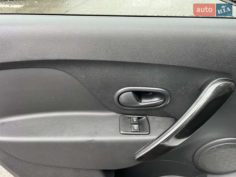 Хэтчбек Renault Sandero 2019 в Киеве