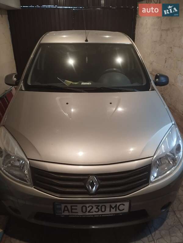 Хэтчбек Renault Sandero 2012 в Днепре
