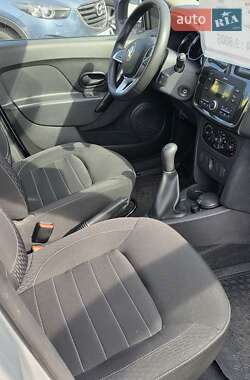 Хэтчбек Renault Sandero 2021 в 