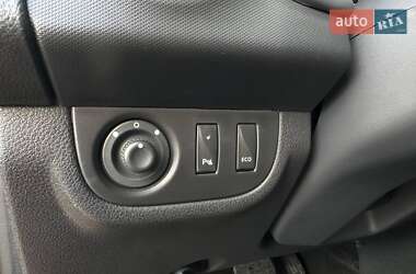 Хэтчбек Renault Sandero 2019 в 