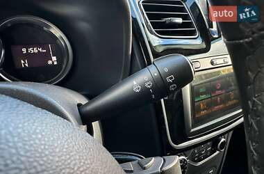 Хэтчбек Renault Sandero 2019 в 