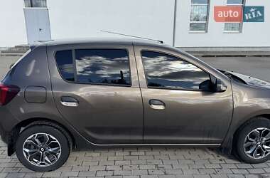 Хэтчбек Renault Sandero 2020 в 