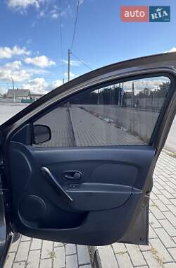 Хэтчбек Renault Sandero 2020 в 