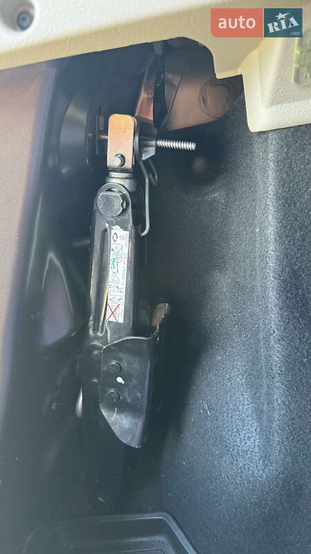 Хетчбек Renault Sandero 2020 в Житомирі фото 31 Хетчбек Renault Sandero 2020 в Житомирі