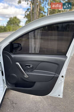 Хэтчбек Renault Sandero 2021 в 