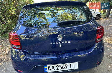 Хэтчбек Renault Sandero 2019 в 
