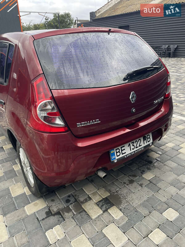 Хэтчбек Renault Sandero 2011 в Николаеве