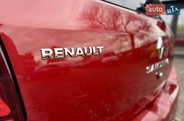 Хэтчбек Renault Sandero 2019 в 