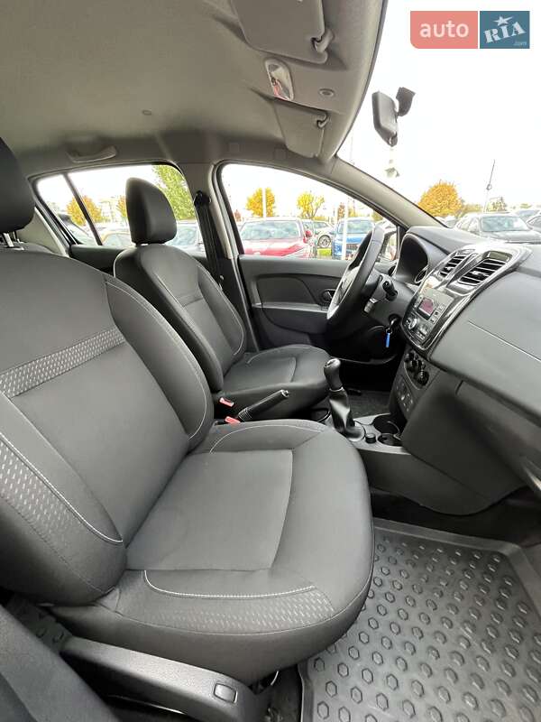 Хетчбек Renault Sandero 2019 в Києві фото 12 Хетчбек Renault Sandero 2019 в Києві