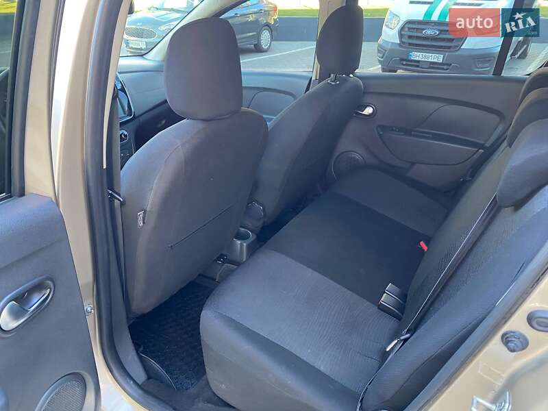 Хэтчбек Renault Sandero 2019 в Одессе фото 13 Хэтчбек Renault Sandero 2019 в Одессе