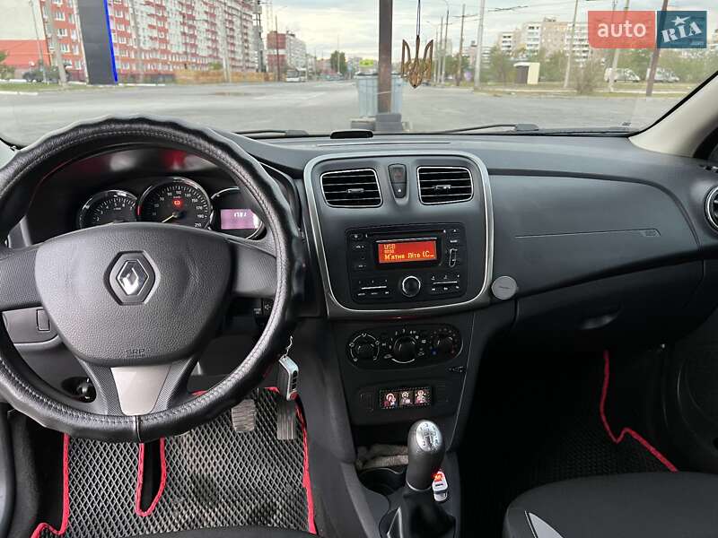 Хэтчбек Renault Sandero 2014 в Запорожье