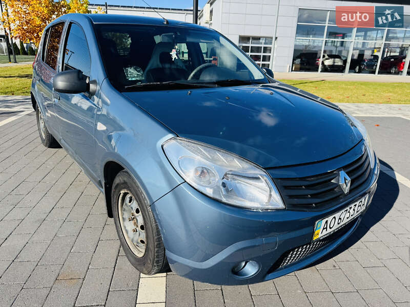 Хэтчбек Renault Sandero 2011 в Мукачево фото Хэтчбек Renault Sandero 2011 в Мукачево