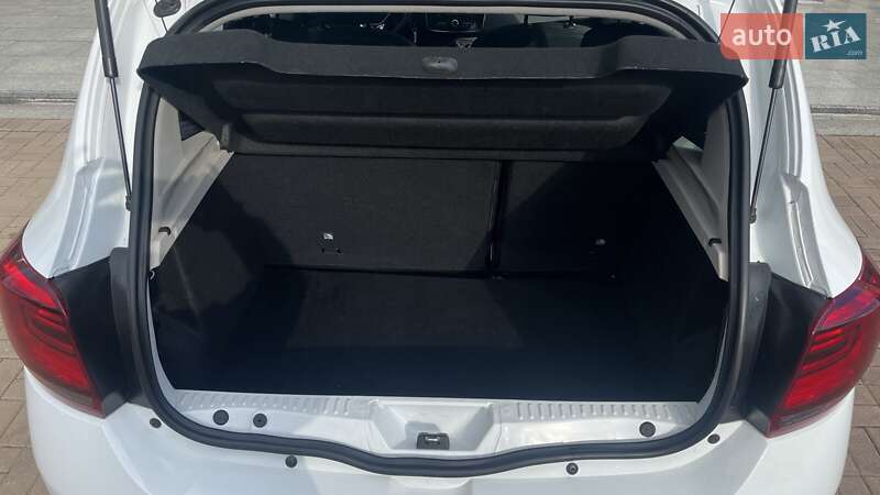 Хэтчбек Renault Sandero 2019 в Киеве фото 10 Хэтчбек Renault Sandero 2019 в Киеве