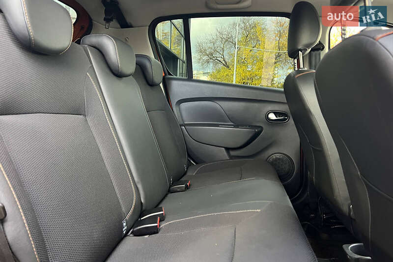 Хетчбек Renault Sandero 2017 в Івано-Франківську фото 20 Хетчбек Renault Sandero 2017 в Івано-Франківську