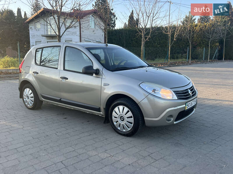 Renault Sandero 2012 Renault Sandero 2012