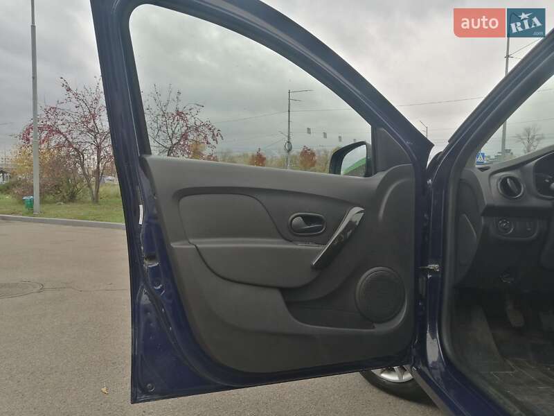 Хэтчбек Renault Sandero 2019 в Киеве