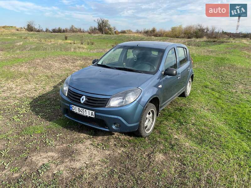 Renault Sandero 2013