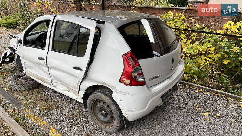 Хэтчбек Renault Sandero 2011 в Ровно