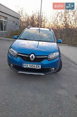 Хэтчбек Renault Sandero 2015 в Харькове