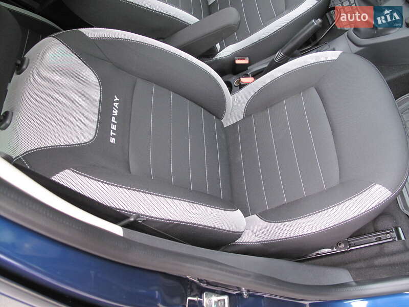 Хэтчбек Renault Sandero 2019 в Киеве фото 48 Хэтчбек Renault Sandero 2019 в Киеве