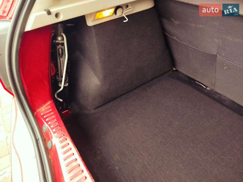 Хэтчбек Renault Sandero 2014 в Запорожье фото 34 Хэтчбек Renault Sandero 2014 в Запорожье