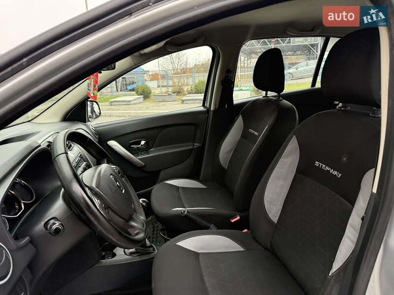 Хэтчбек Renault Sandero 2016 в Хмельницком фото 21 Хэтчбек Renault Sandero 2016 в Хмельницком