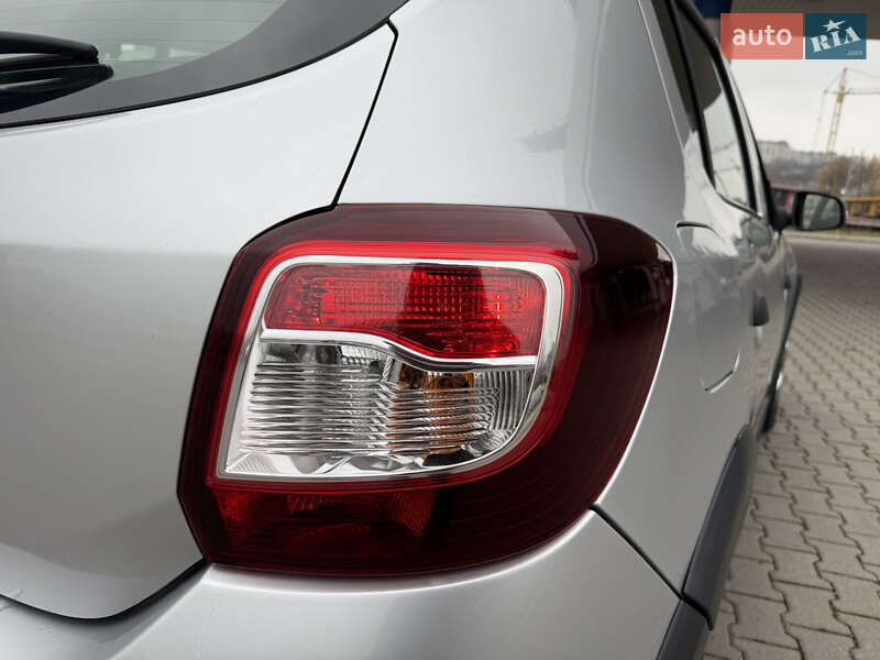 Хэтчбек Renault Sandero 2016 в Хмельницком фото 28 Хэтчбек Renault Sandero 2016 в Хмельницком