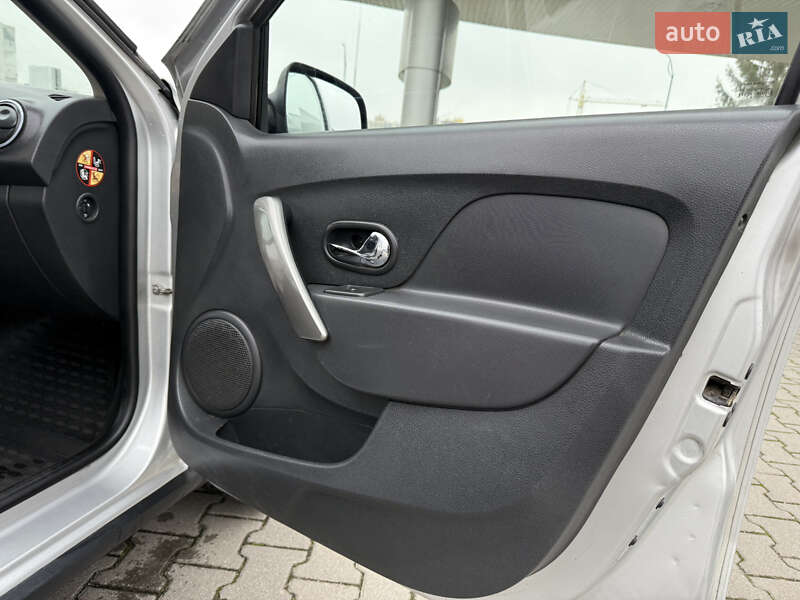 Хэтчбек Renault Sandero 2016 в Хмельницком фото 32 Хэтчбек Renault Sandero 2016 в Хмельницком