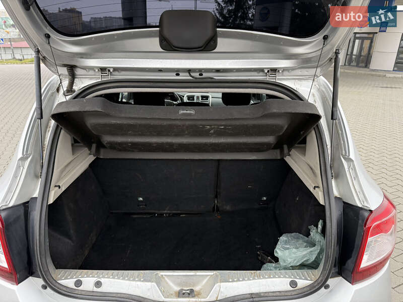 Хетчбек Renault Sandero 2016 в Хмельницькому