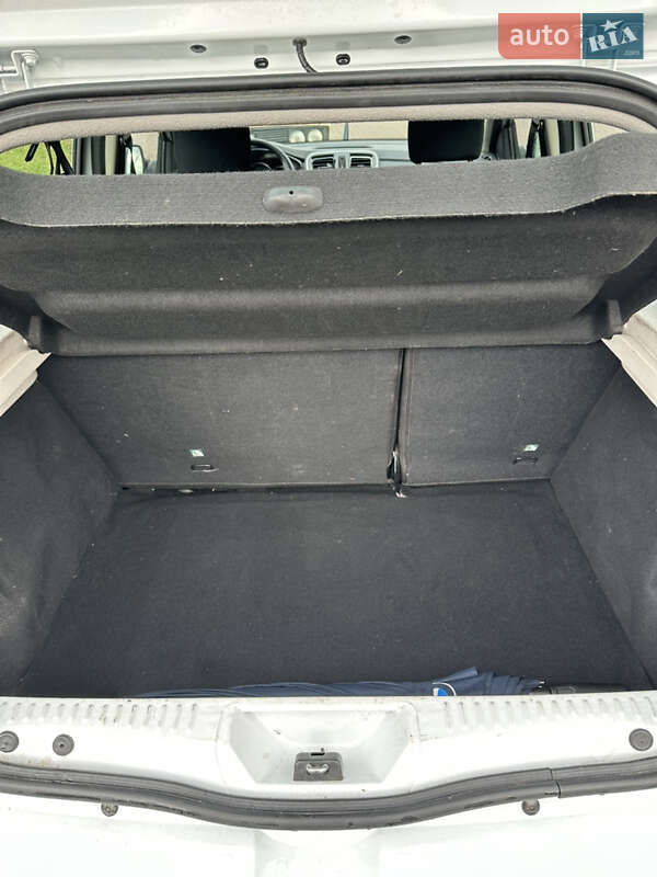 Хэтчбек Renault Sandero 2019 в Киеве фото 38 Хэтчбек Renault Sandero 2019 в Киеве