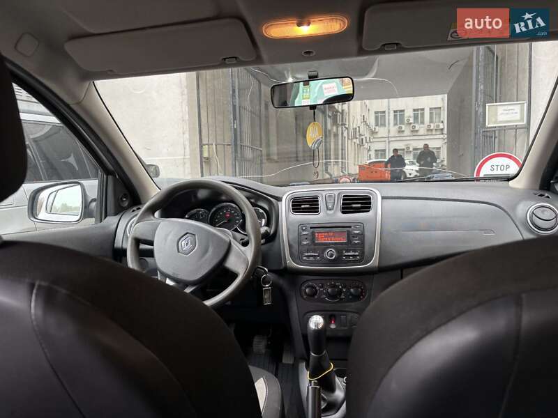 Хэтчбек Renault Sandero 2016 в Киеве