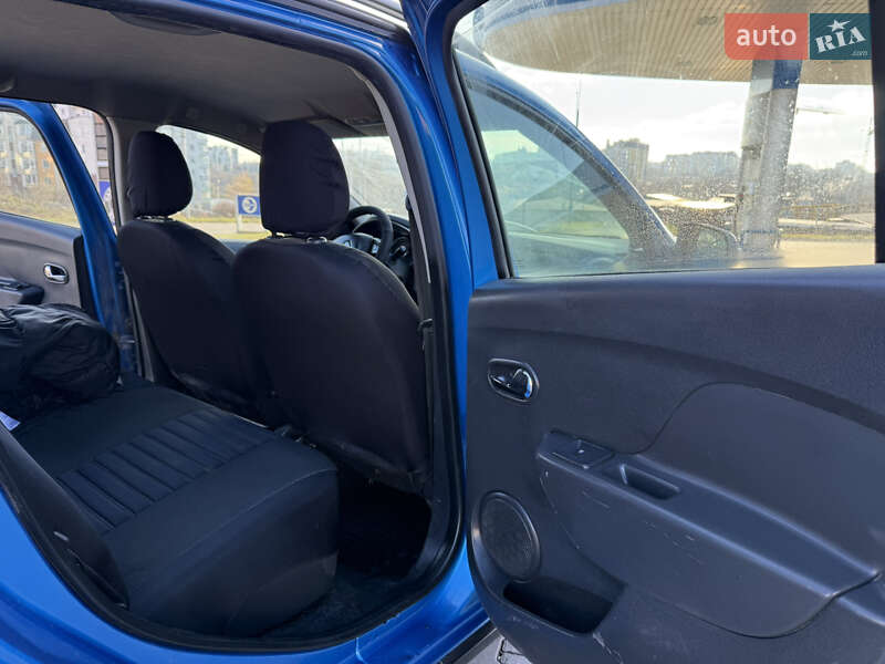 Хэтчбек Renault Sandero 2016 в Хмельницком фото 20 Хэтчбек Renault Sandero 2016 в Хмельницком