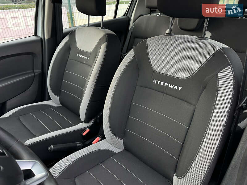 Хэтчбек Renault Sandero 2021 в Умани