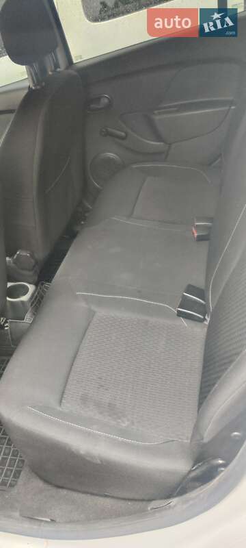 Хетчбек Renault Sandero 2019 в Києві фото 7 Хетчбек Renault Sandero 2019 в Києві