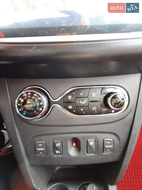 Хэтчбек Renault Sandero 2015 в Одессе