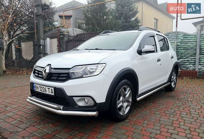 Хэтчбек Renault Sandero 2017 в Одессе фото Хэтчбек Renault Sandero 2017 в Одессе