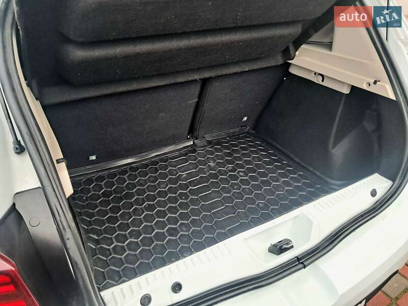 Хэтчбек Renault Sandero 2017 в Одессе фото 22 Хэтчбек Renault Sandero 2017 в Одессе