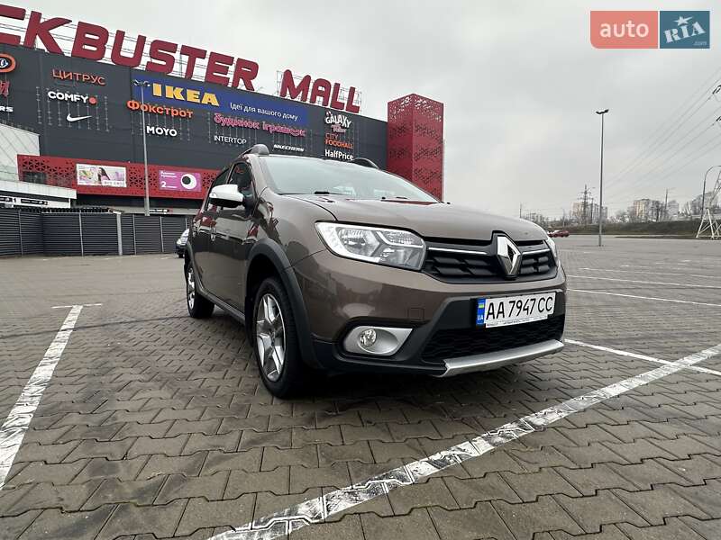 Хэтчбек Renault Sandero 2020 в Киеве