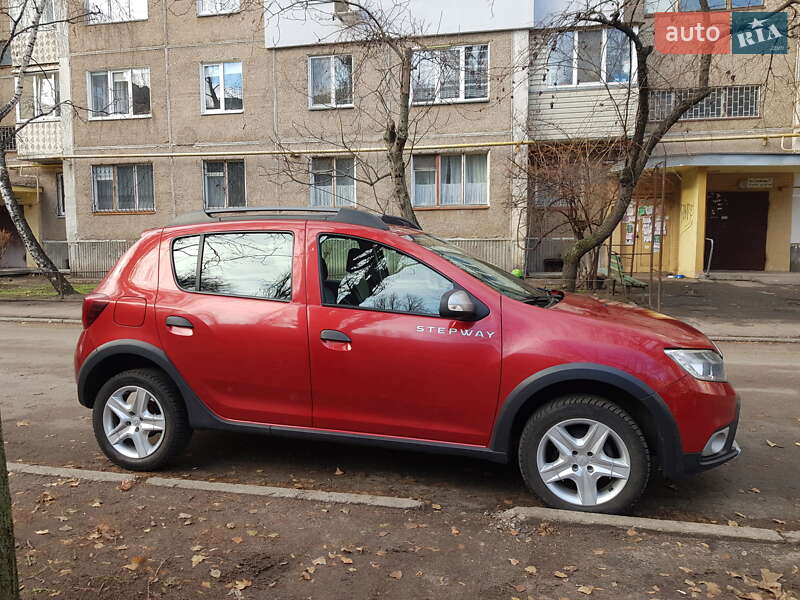 Хетчбек Renault Sandero 2017 в Черкасах