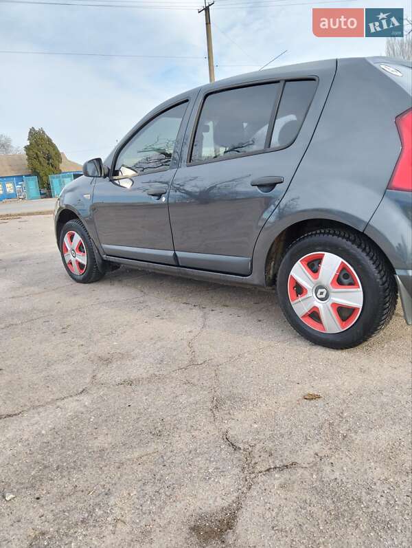 Хетчбек Renault Sandero 2010 в Нікополі