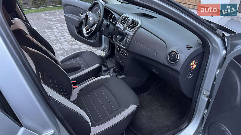 Хэтчбек Renault Sandero 2019 в Ивано-Франковске