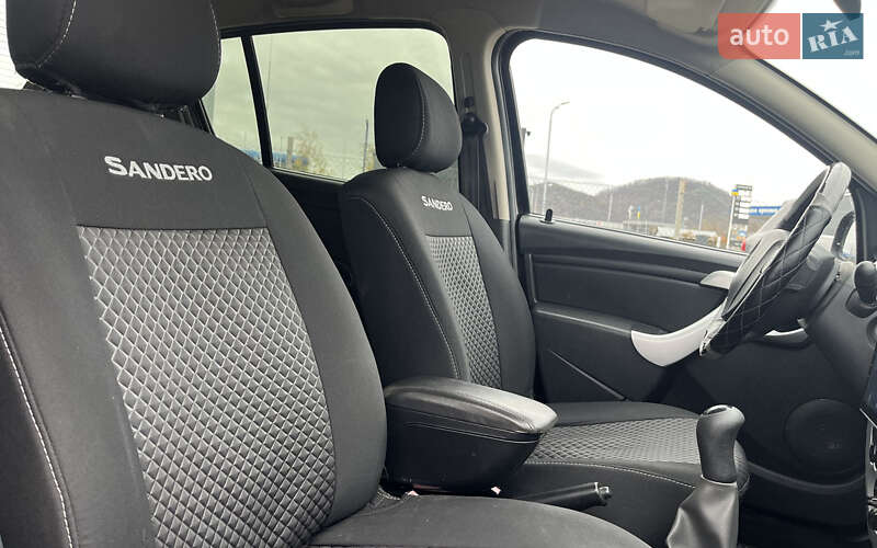 Хетчбек Renault Sandero 2012 в Мукачевому