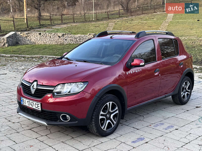 Хетчбек Renault Sandero 2015 в Полтаві