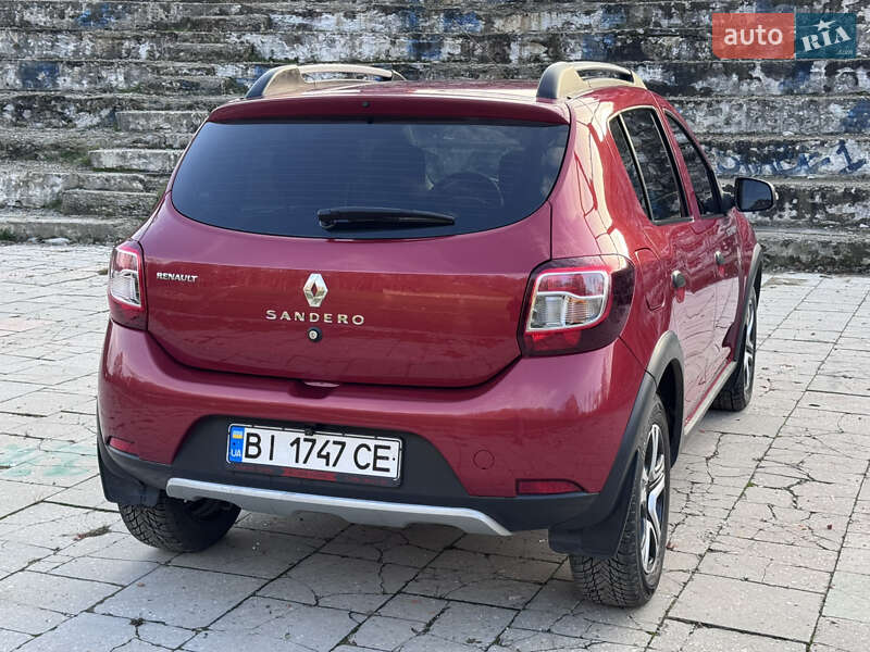 Хетчбек Renault Sandero 2015 в Полтаві