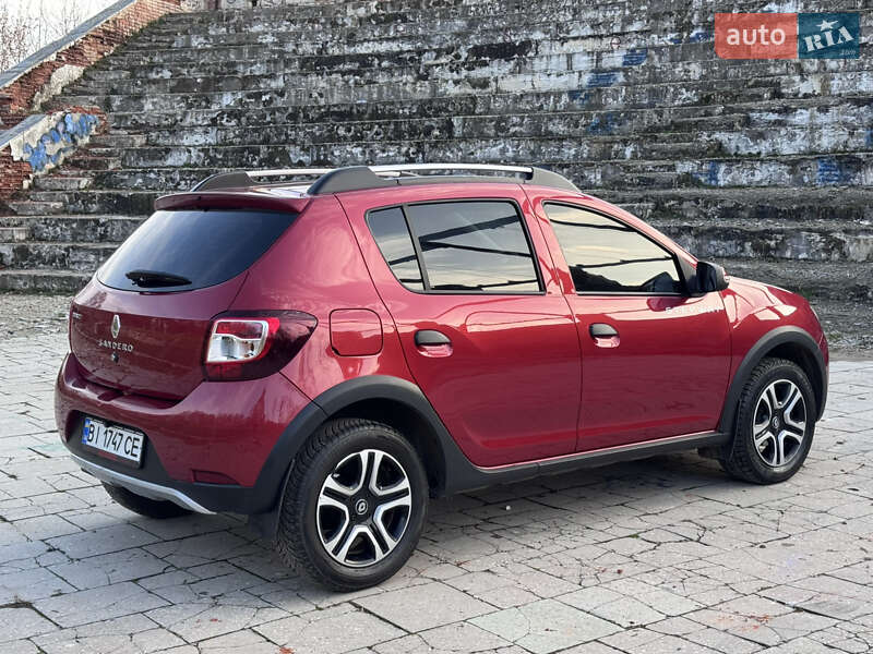 Хетчбек Renault Sandero 2015 в Полтаві