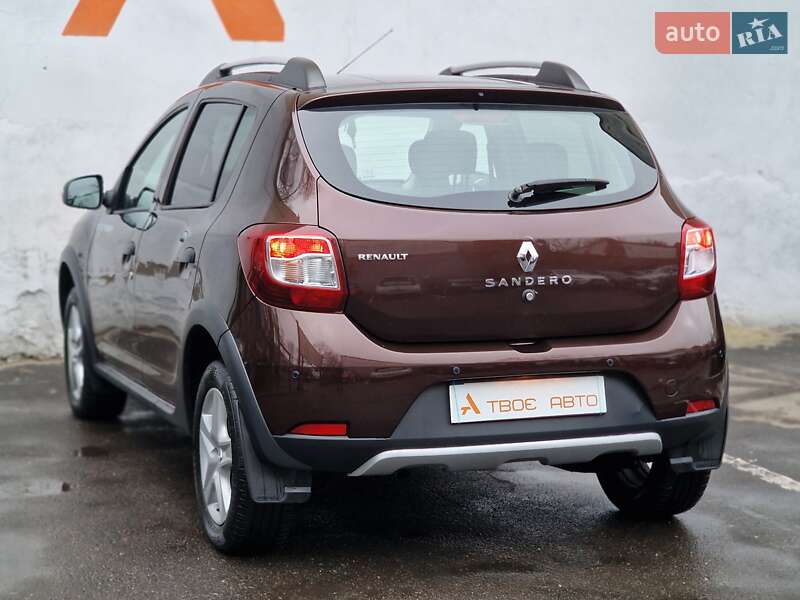 Хэтчбек Renault Sandero 2016 в Одессе