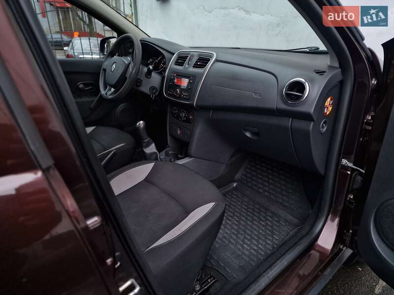 Хэтчбек Renault Sandero 2016 в Одессе